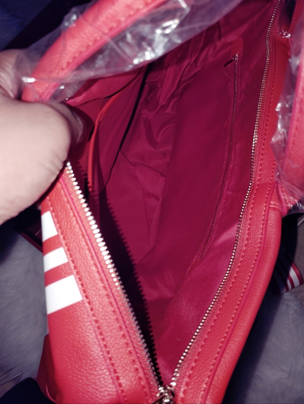 Delta Sigma Theta Weekender Faux Leather Duffel Bag - Picture 8 of 13